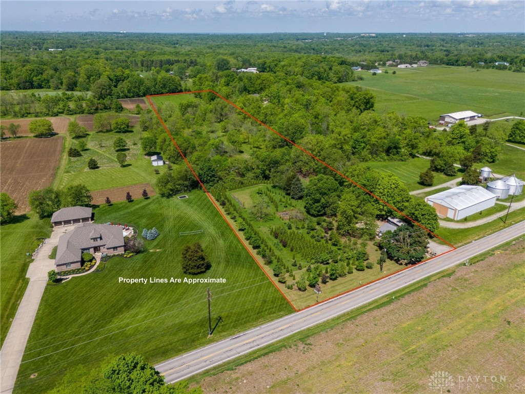 2717 Waynesville Road Bellbrook, OH 45305 - Photo 4 of 8