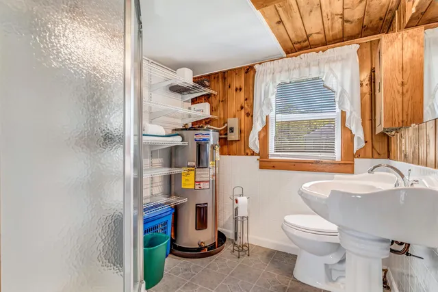 $1,400,000 | 117-120 Pinkhams Cove Road, Belgrade, ME 04917