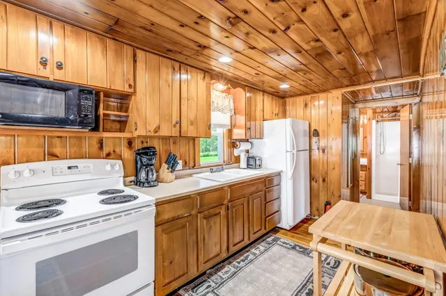 $1,400,000 | 117-120 Pinkhams Cove Road, Belgrade, ME 04917