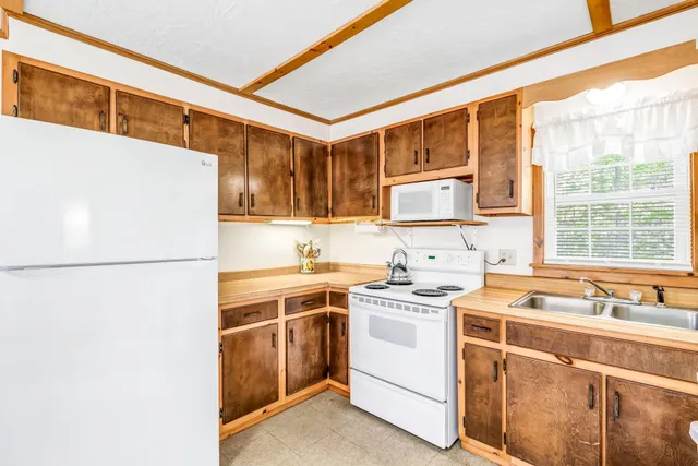 $1,400,000 | 117-120 Pinkhams Cove Road, Belgrade, ME 04917