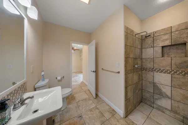 $925,000 | 4225 Santa Fe Street, Riverbank, CA 95367