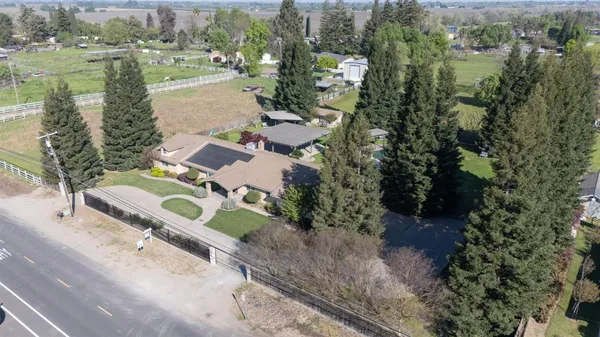 $925,000 | 4225 Santa Fe Street, Riverbank, CA 95367