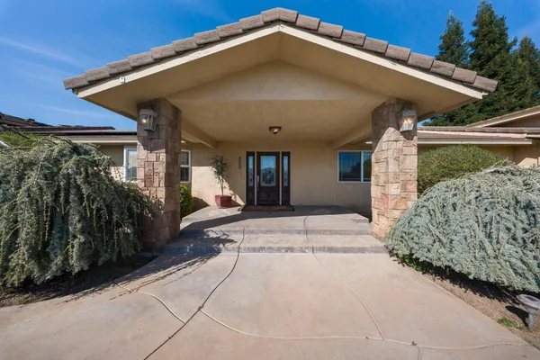 $925,000 | 4225 Santa Fe Street, Riverbank, CA 95367