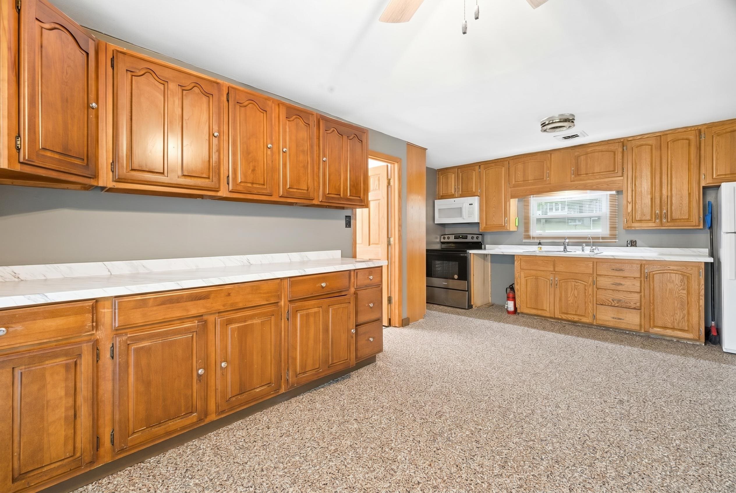 4533 Grandview Road Larsen, WI 54947 - Photo 10 of 32