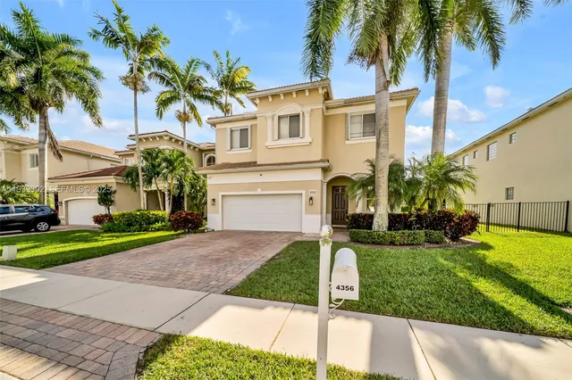 $899,000 | 4356 Star Ruby Boulevard, Boynton Beach, FL 33436