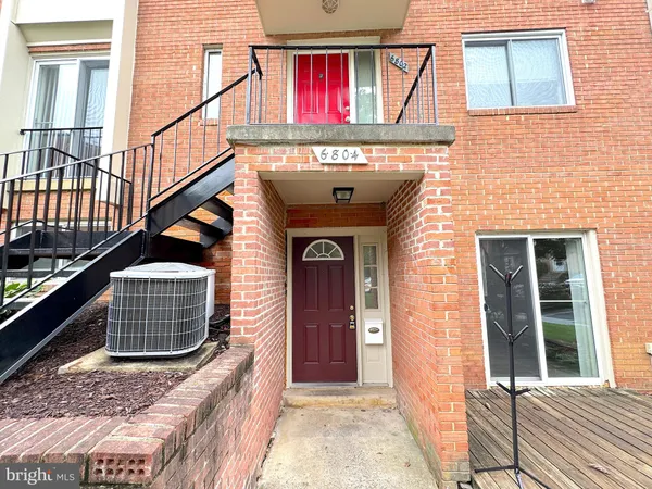 $2,350 | 6804 Perry Penney Drive, Unit 100, Annandale, VA 22003