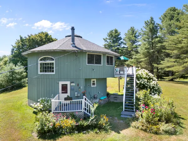 $349,900 | 1192 Chapel Hill Road, Whitingham, VT 05361