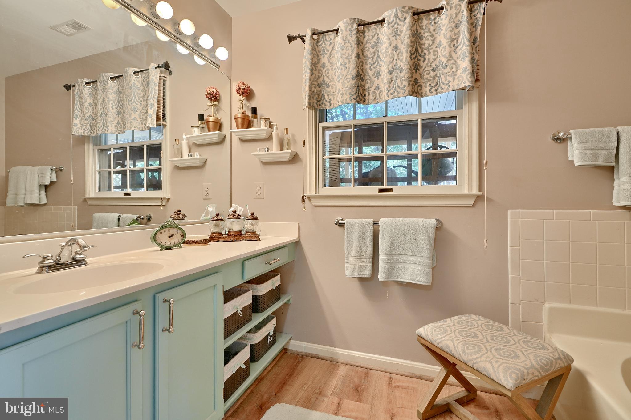 793 Eastern Point Road Annapolis, MD 21401 - Photo 19 of 44 Primary bathroom
