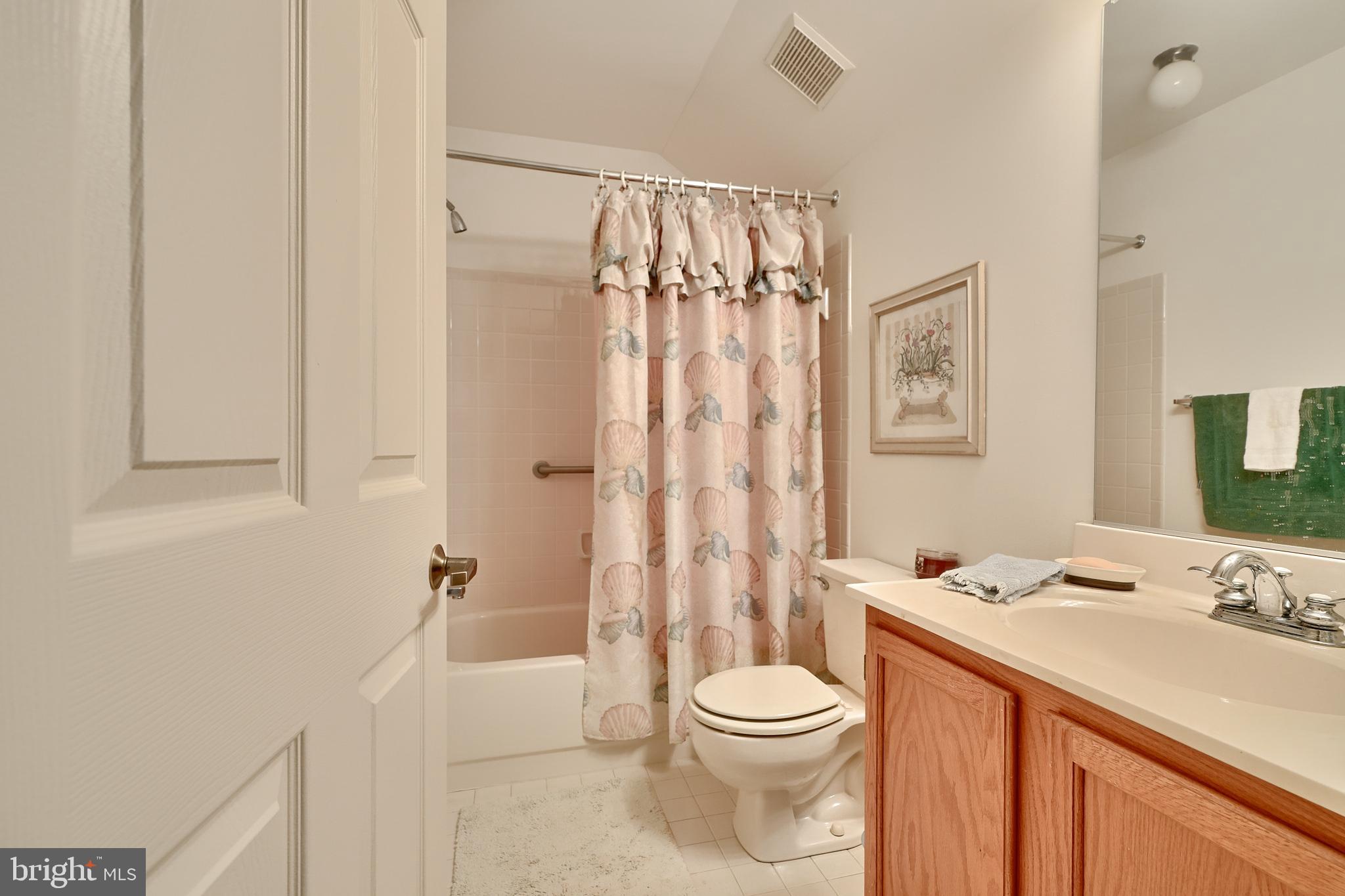 793 Eastern Point Road Annapolis, MD 21401 - Photo 33 of 44 Upper level bathroom 3