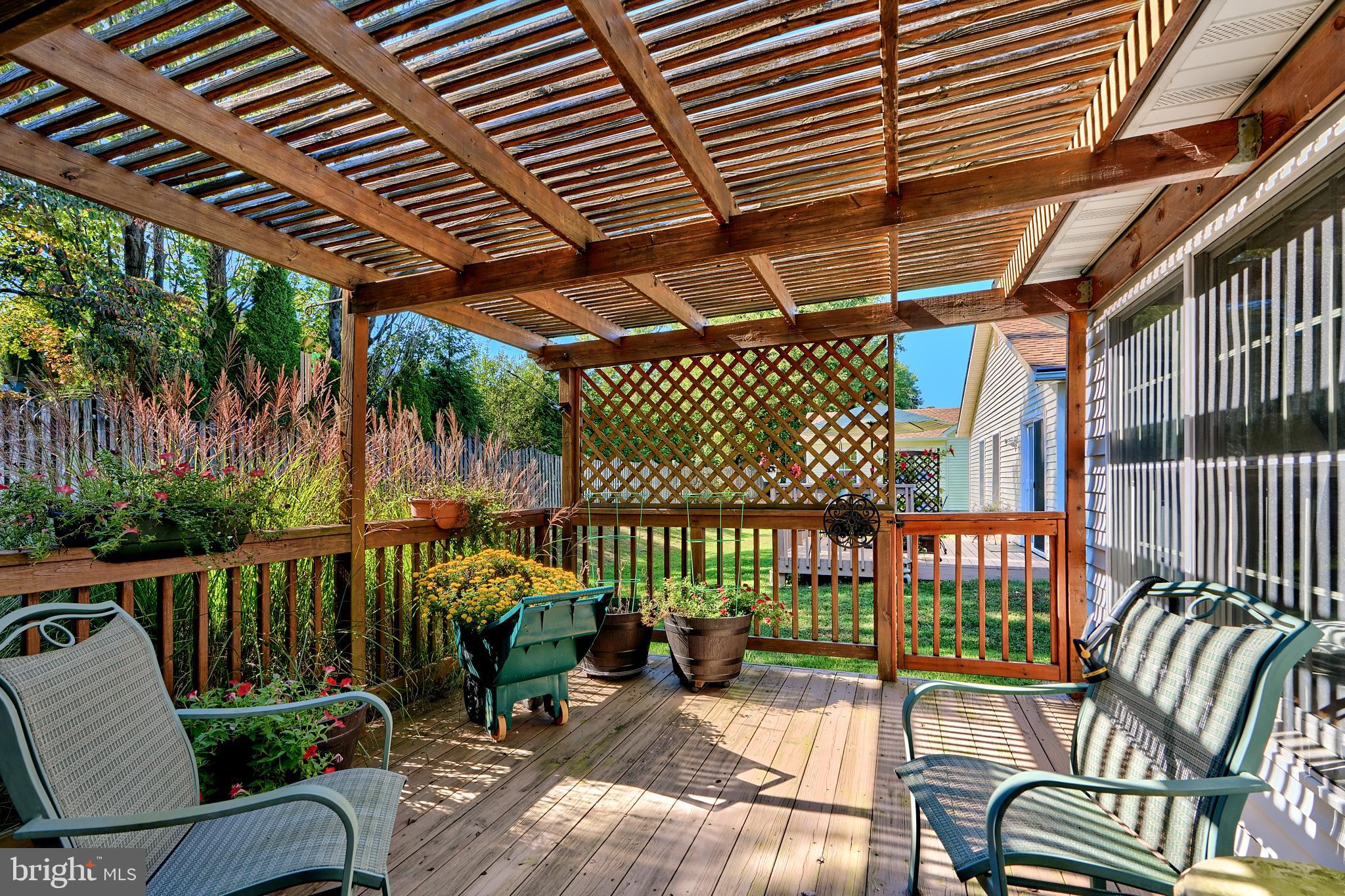 793 Eastern Point Road Annapolis, MD 21401 - Photo 36 of 44 Bonus deck space