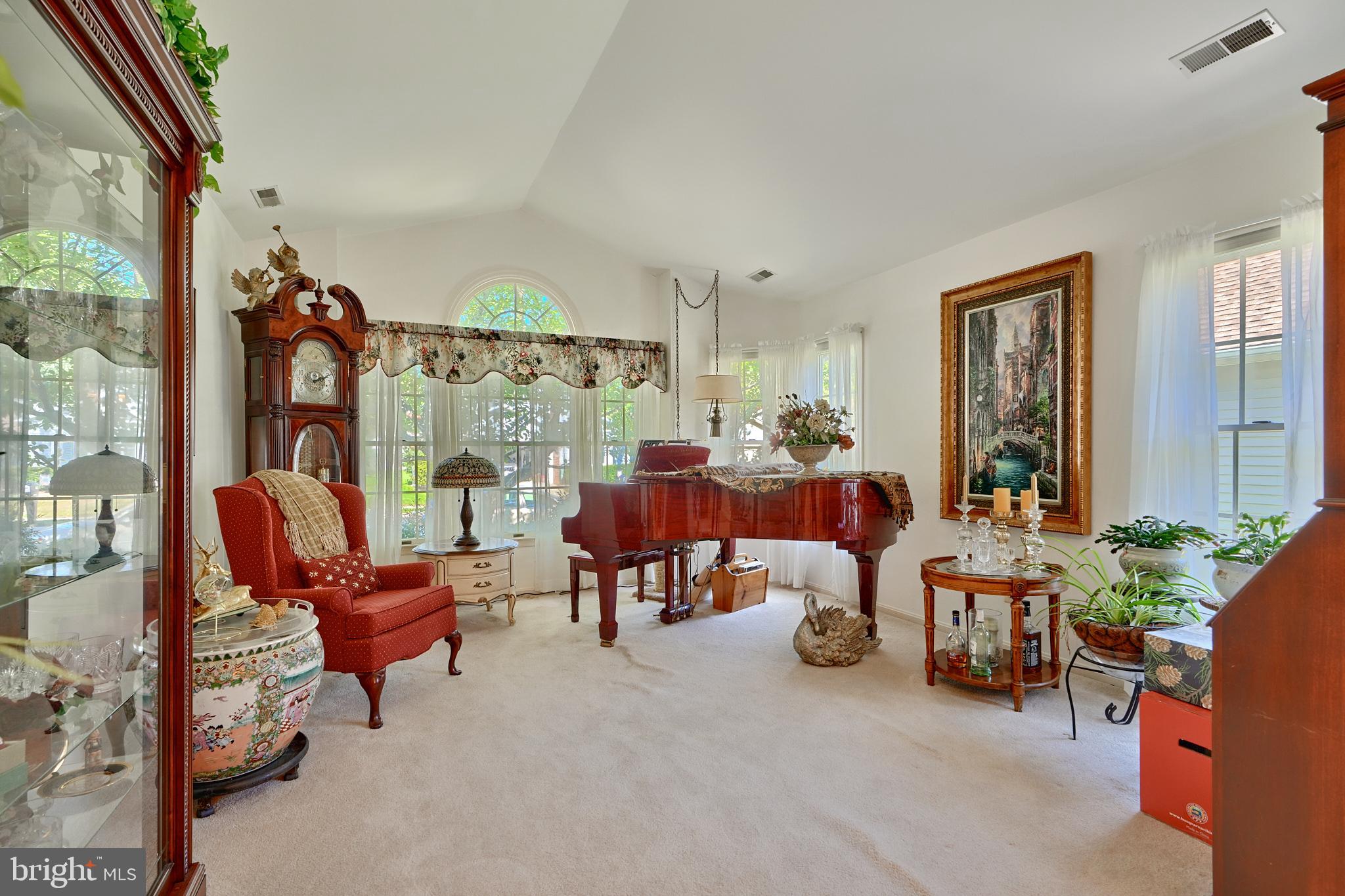 793 Eastern Point Road Annapolis, MD 21401 - Photo 5 of 44 Living room off of foyer