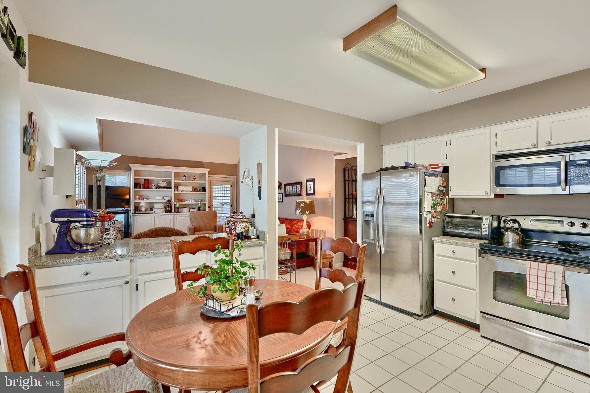 793 Eastern Point Road Annapolis, MD 21401 - Photo 9 of 44 Eat in kitchen