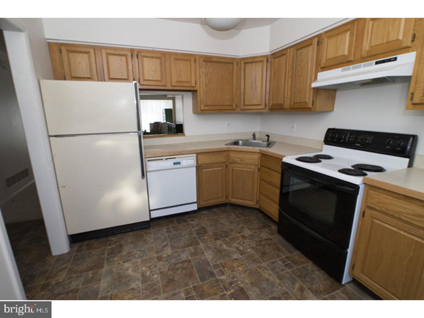 38 Centennial Road Telford, PA 18969 - Photo 5 of 18 Kitchen