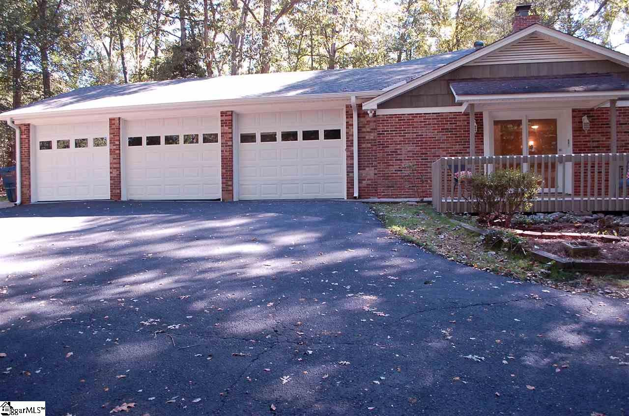110 Riverside Lane Duncan, SC 29334 - Photo 4 of 35 Gallery Image 4