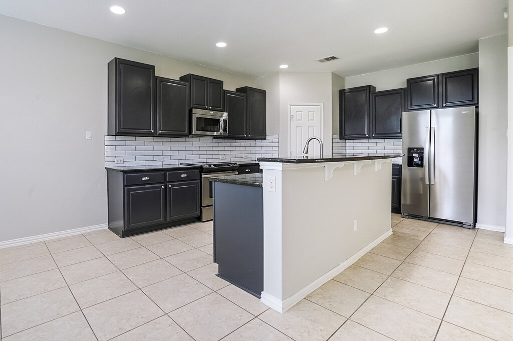 9925 Wading Pool Path Austin, TX 78748 - Photo 2 of 18