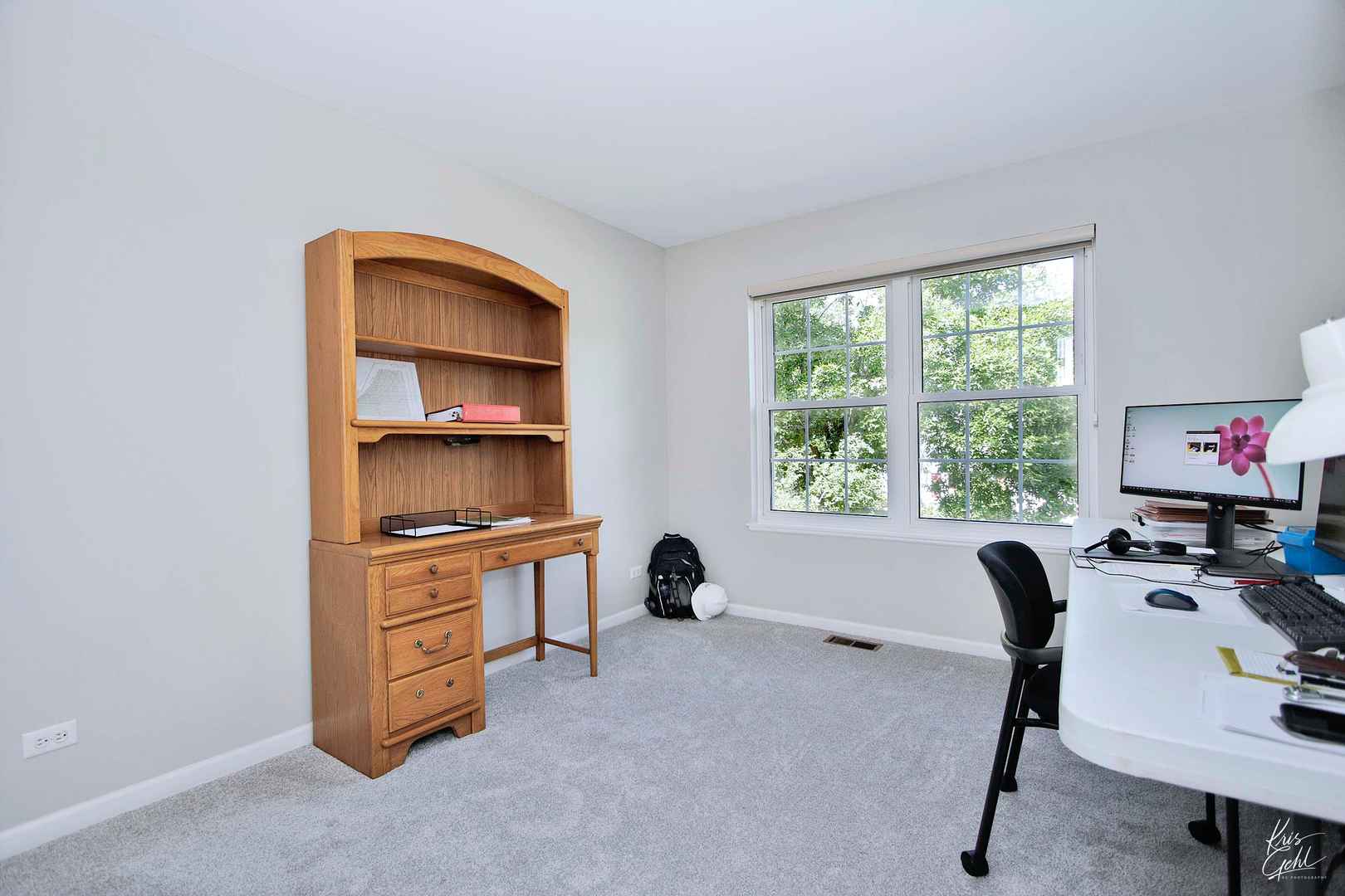 515 Capital Lane Gurnee, IL 60031 - Photo 22 of 32 a workspace with a window