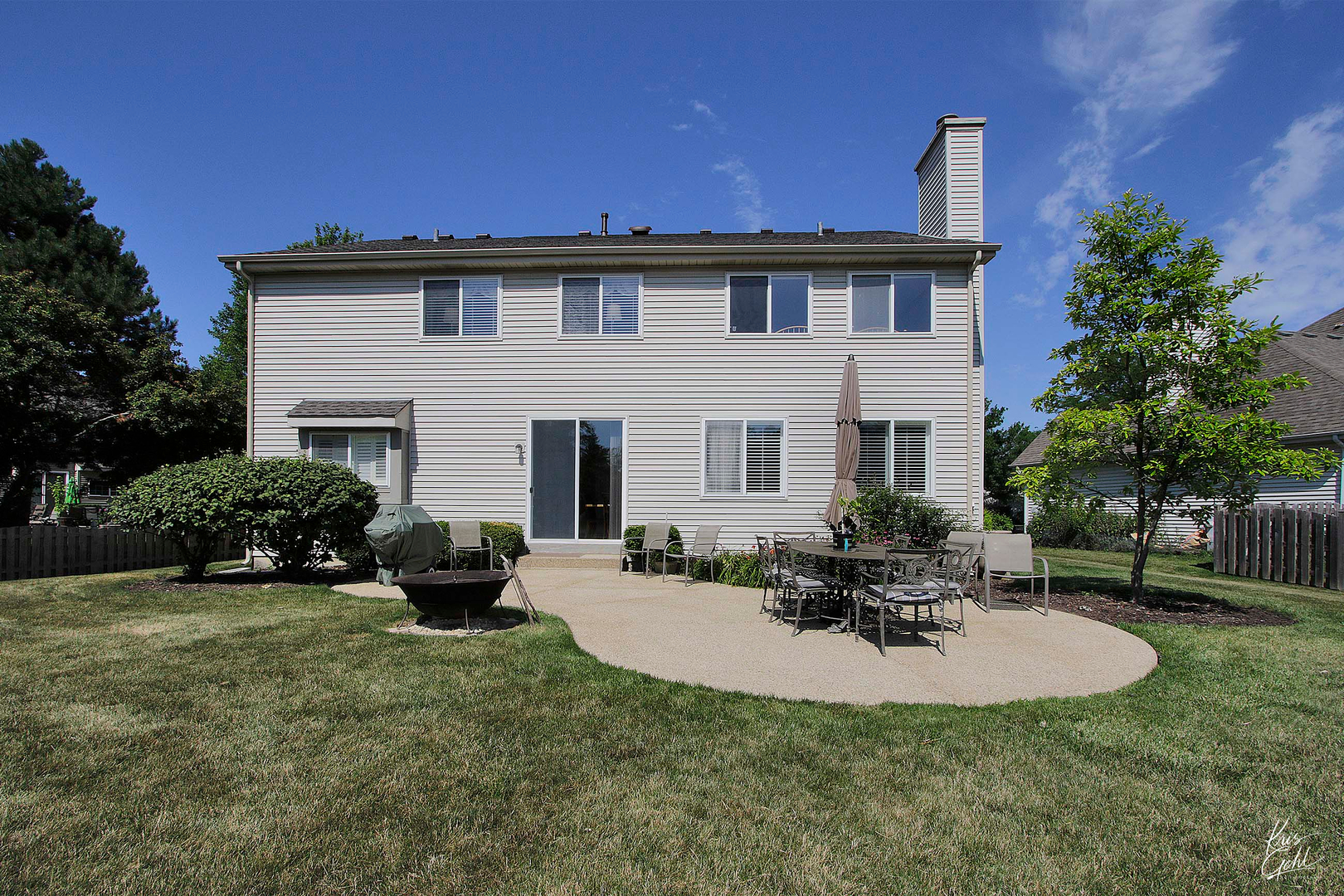 515 Capital Lane Gurnee, IL 60031 - Photo 26 of 32 a view of a house with backyard and sitting area