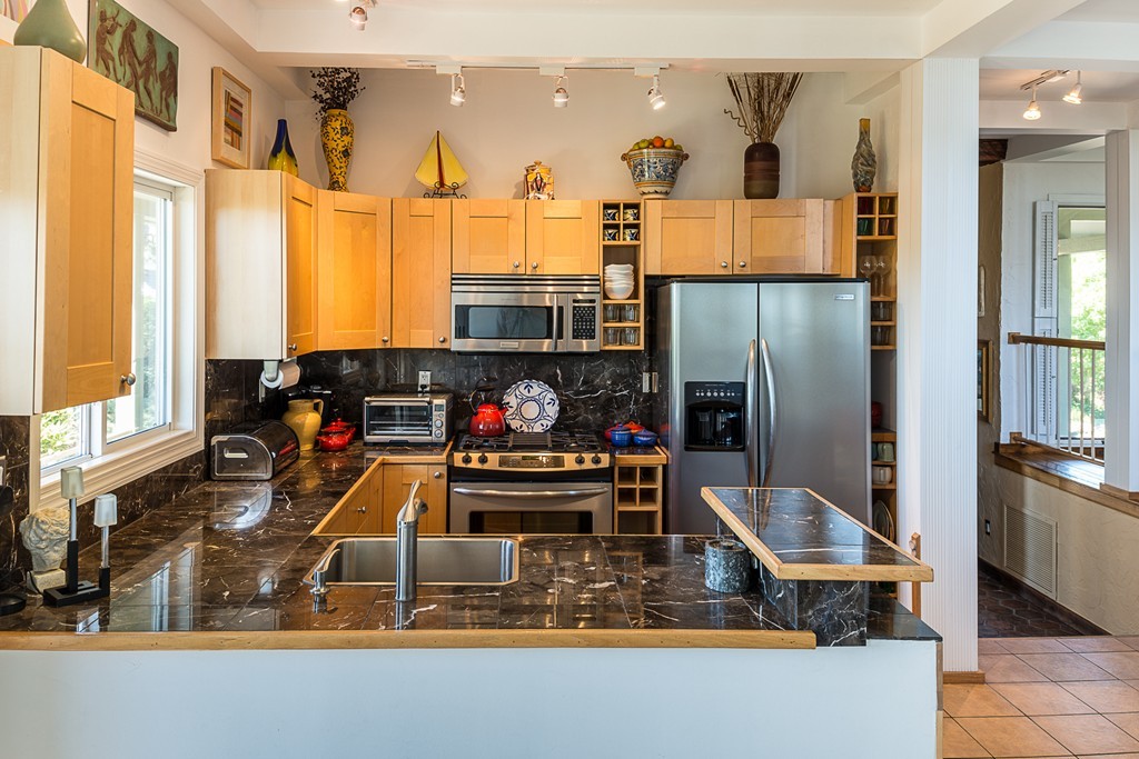 2 Roundy Road Marblehead, MA 01945 - Photo 9 of 23 Gallery Image 9