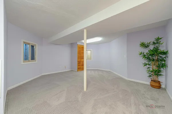 $389,900 | 76 Willow Parkway, Buffalo Grove, IL 60089