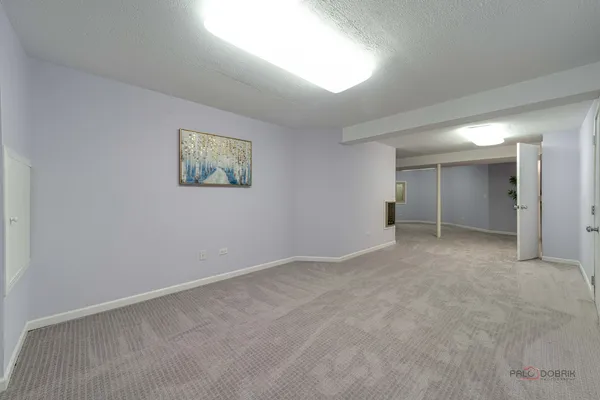 $389,900 | 76 Willow Parkway, Buffalo Grove, IL 60089