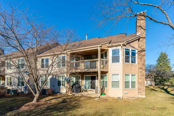 $389,900 | 76 Willow Parkway, Buffalo Grove, IL 60089