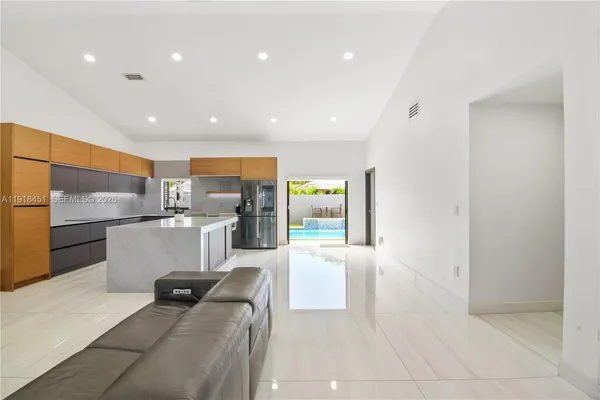 $998,000 | 19494 Northwest 61st Avenue, Hialeah, FL 33015