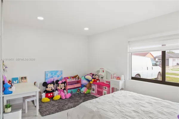 $998,000 | 19494 Northwest 61st Avenue, Hialeah, FL 33015