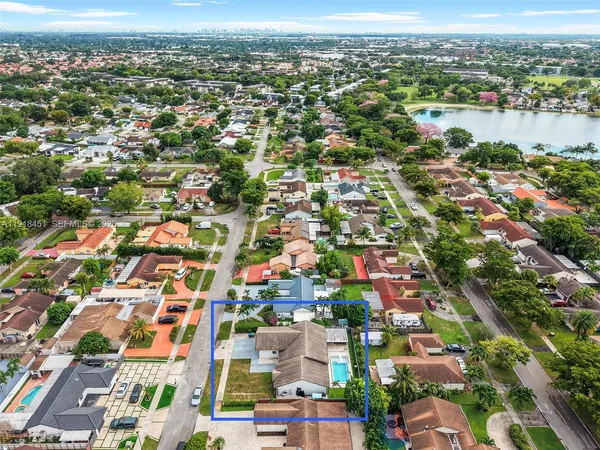 $998,000 | 19494 Northwest 61st Avenue, Hialeah, FL 33015