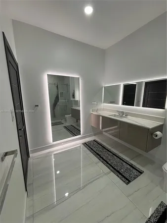 $998,000 | 19494 Northwest 61st Avenue, Hialeah, FL 33015