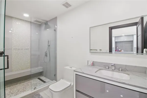 $998,000 | 19494 Northwest 61st Avenue, Hialeah, FL 33015
