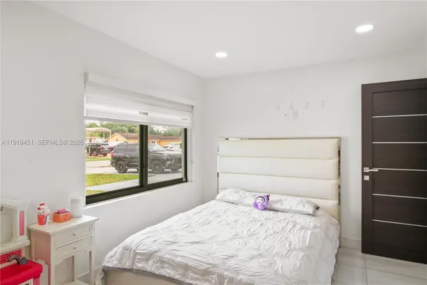 $998,000 | 19494 Northwest 61st Avenue, Hialeah, FL 33015