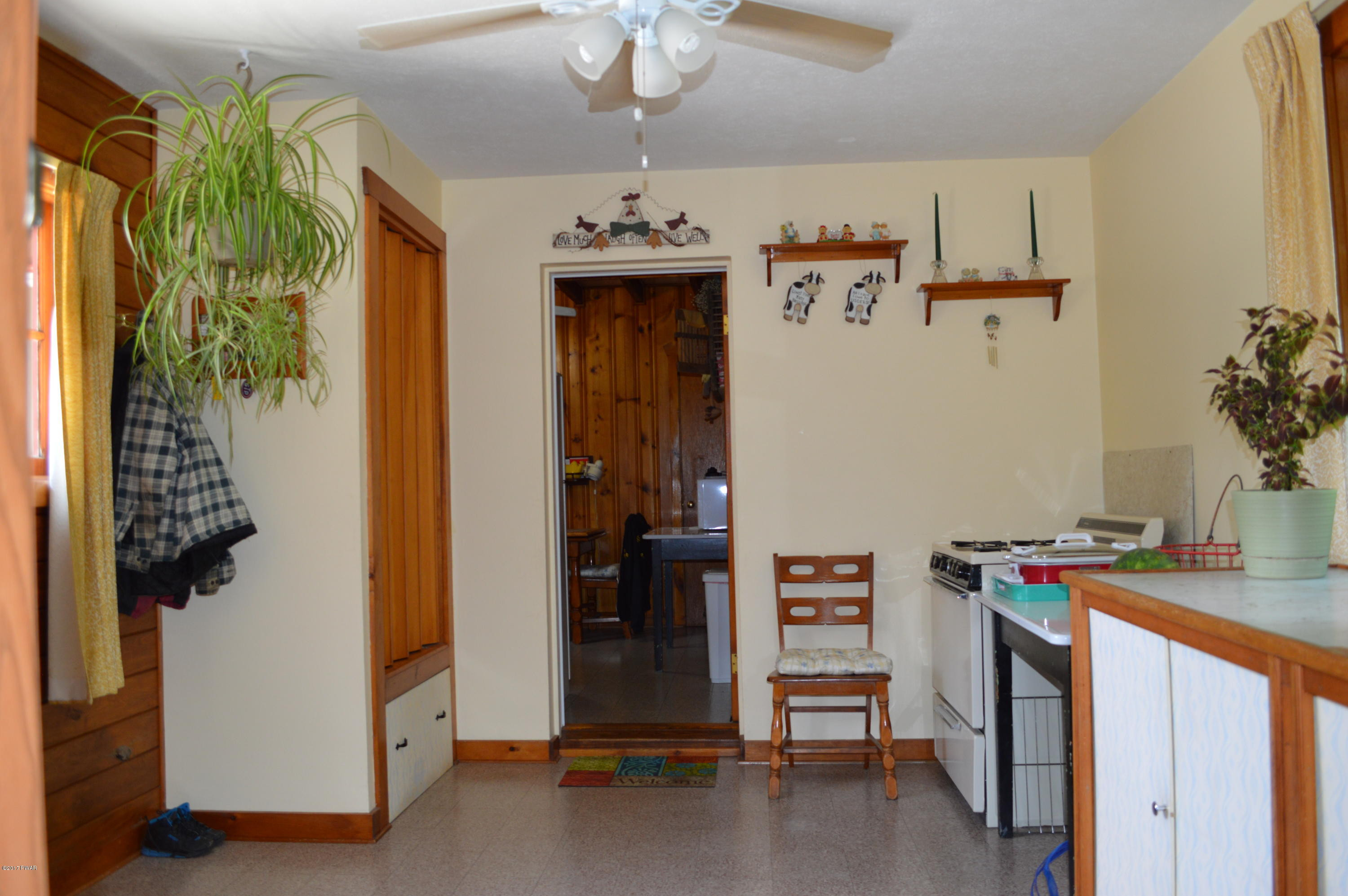 129 Uban Road Lake Ariel, PA 18436 - Photo 18 of 34 breezeway