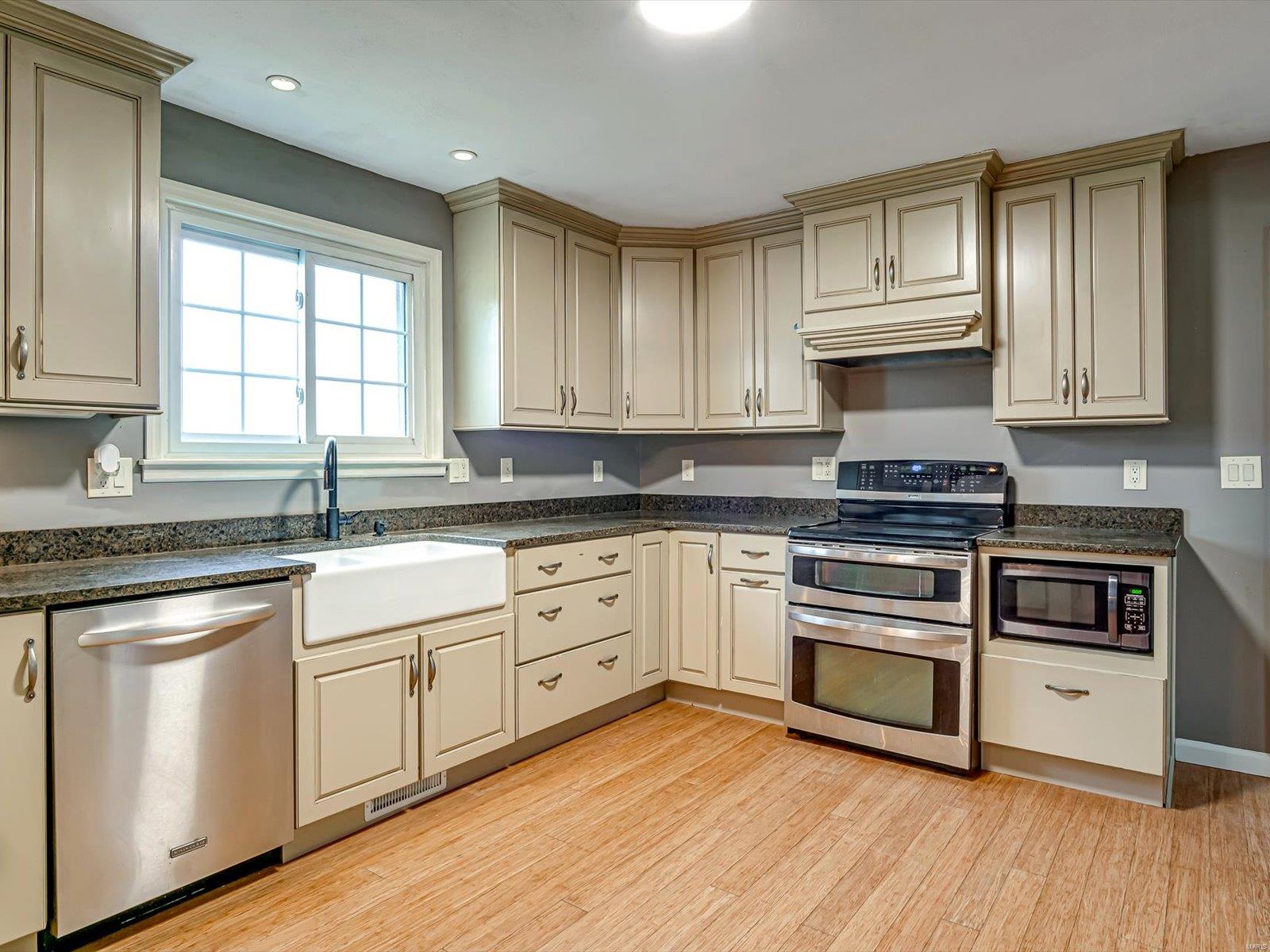 3518 Rock Hill Road Edwardsville, IL 62025 - Photo 14 of 46 Gallery Image 14