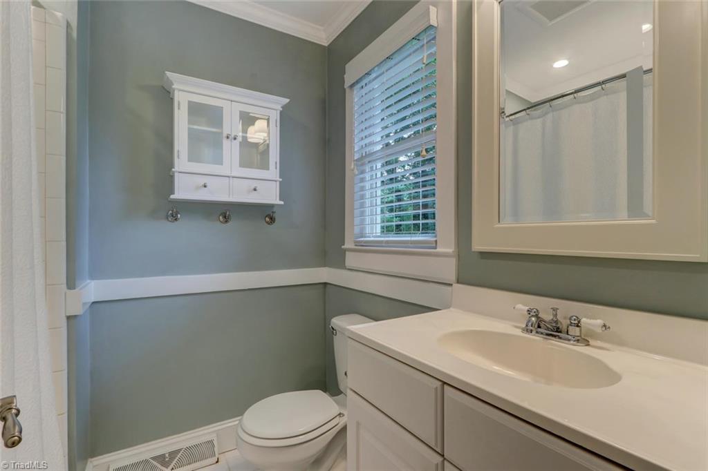 1907 Independence Road Greensboro, NC 27408 - Photo 18 of 30 Gallery Image 18