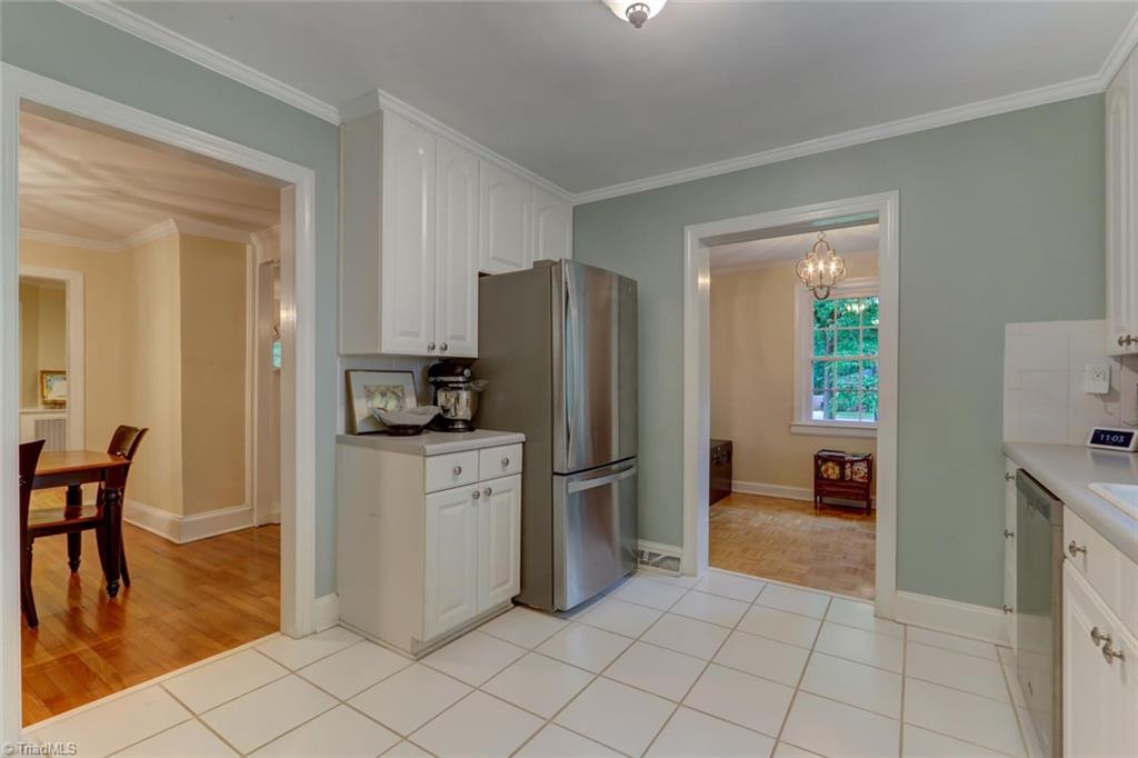 1907 Independence Road Greensboro, NC 27408 - Photo 9 of 30 Gallery Image 9