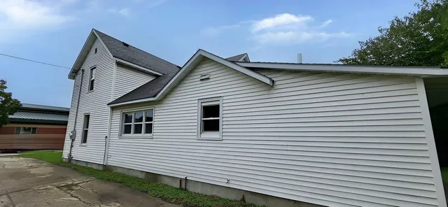 $229,900 | 407 West Oak Street, Sparta, WI 54656