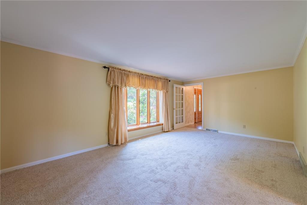 228 Adams Court Apollo, PA 15613 - Photo 8 of 24 Gallery Image 8