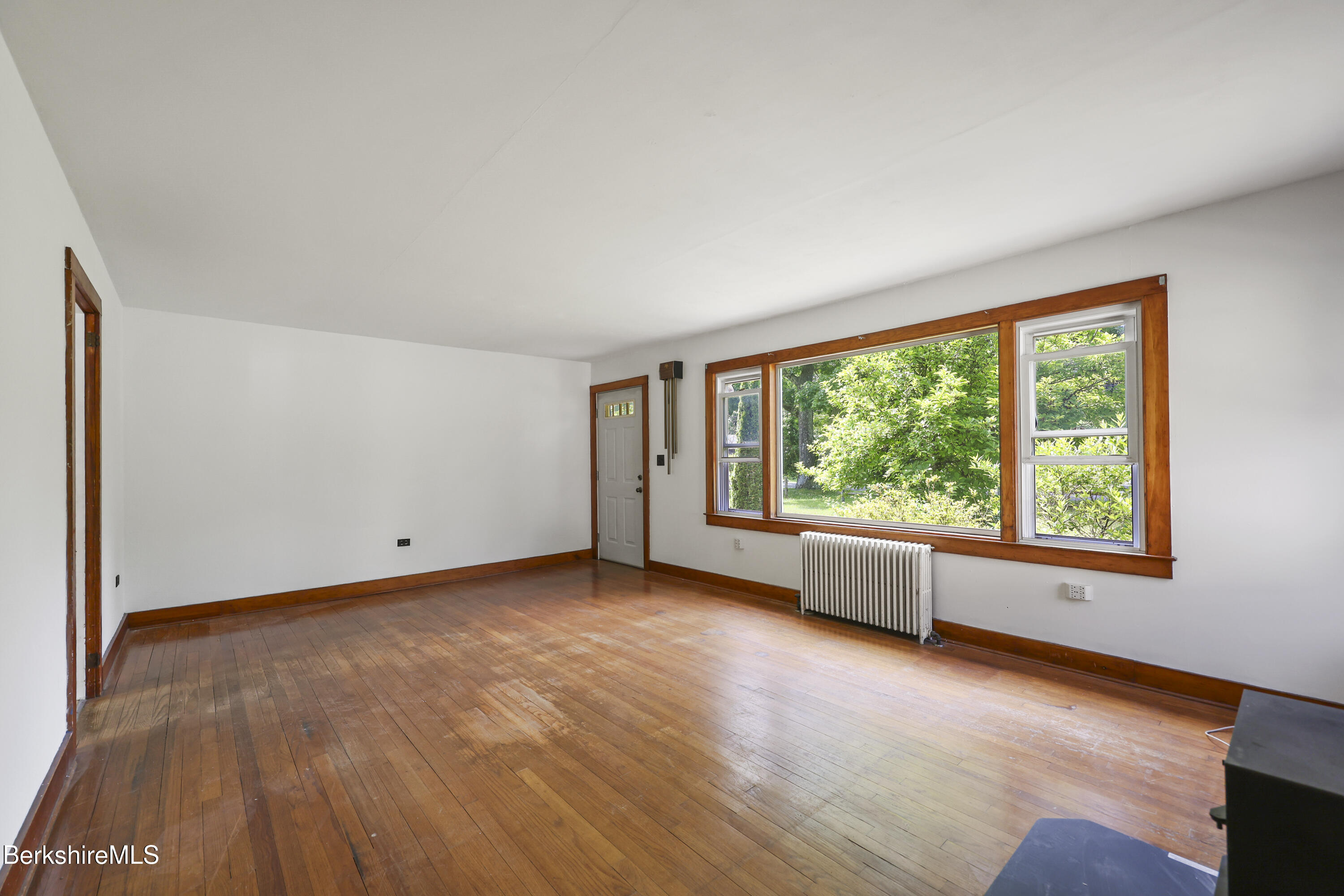 397 Clayton Road Sheffield, MA 01222 - Photo 11 of 37 Livingroom with picture window
