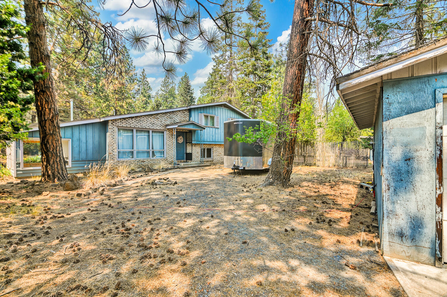 20280 Rae Road Bend, OR 97702 - Photo 15 of 16 20820 Rae Rd-15