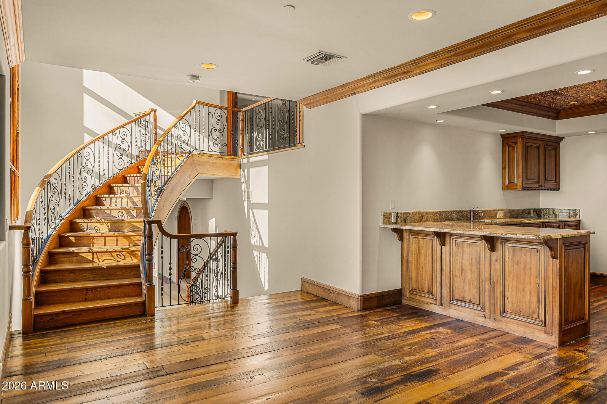 42820 North Fleming Springs Road Cave Creek, AZ 85331 - Photo 32 of 88 36secondary living and lounge bar