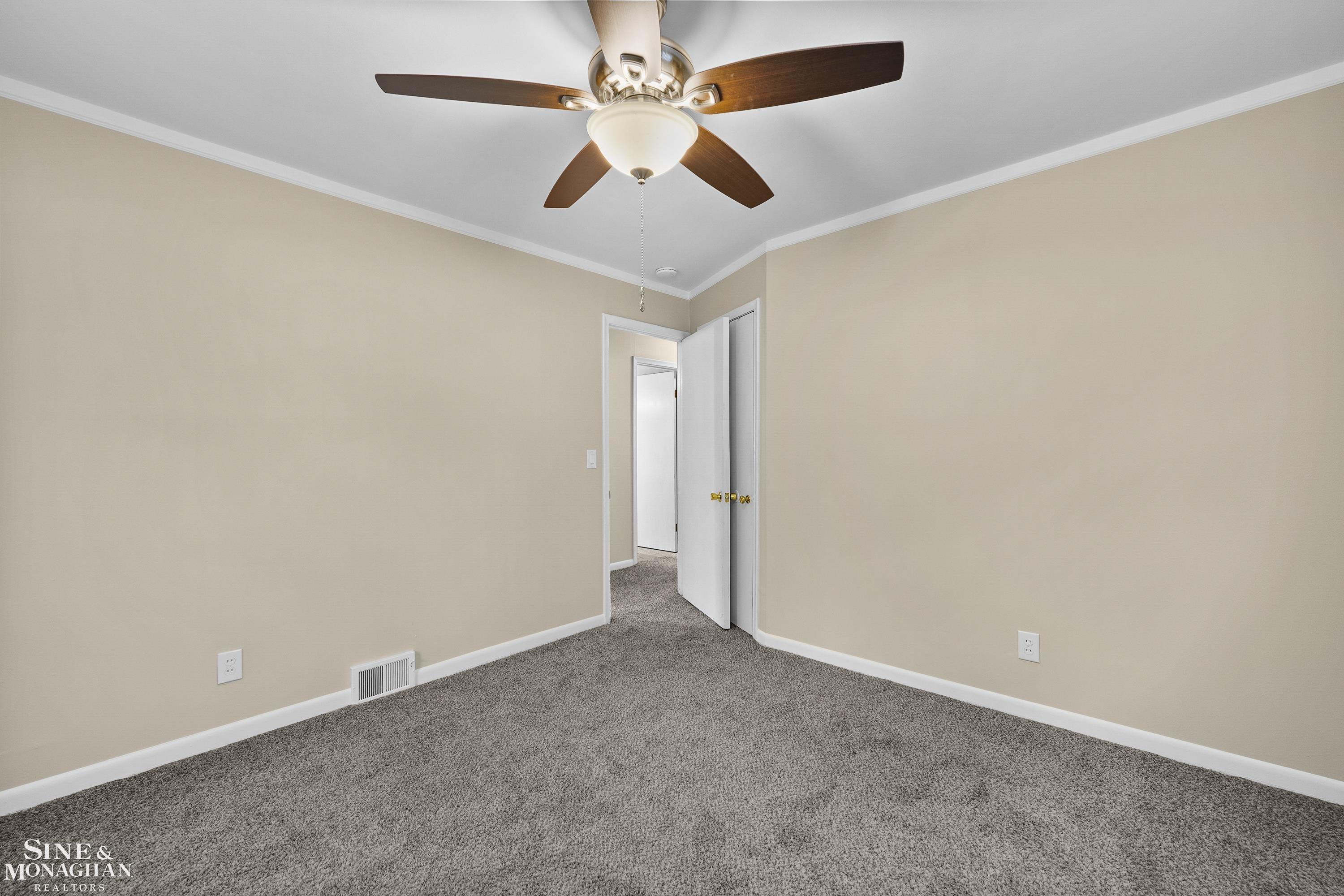 2126 Ridgemont Road Grosse Pointe Woods, MI 48236 - Photo 16 of 24