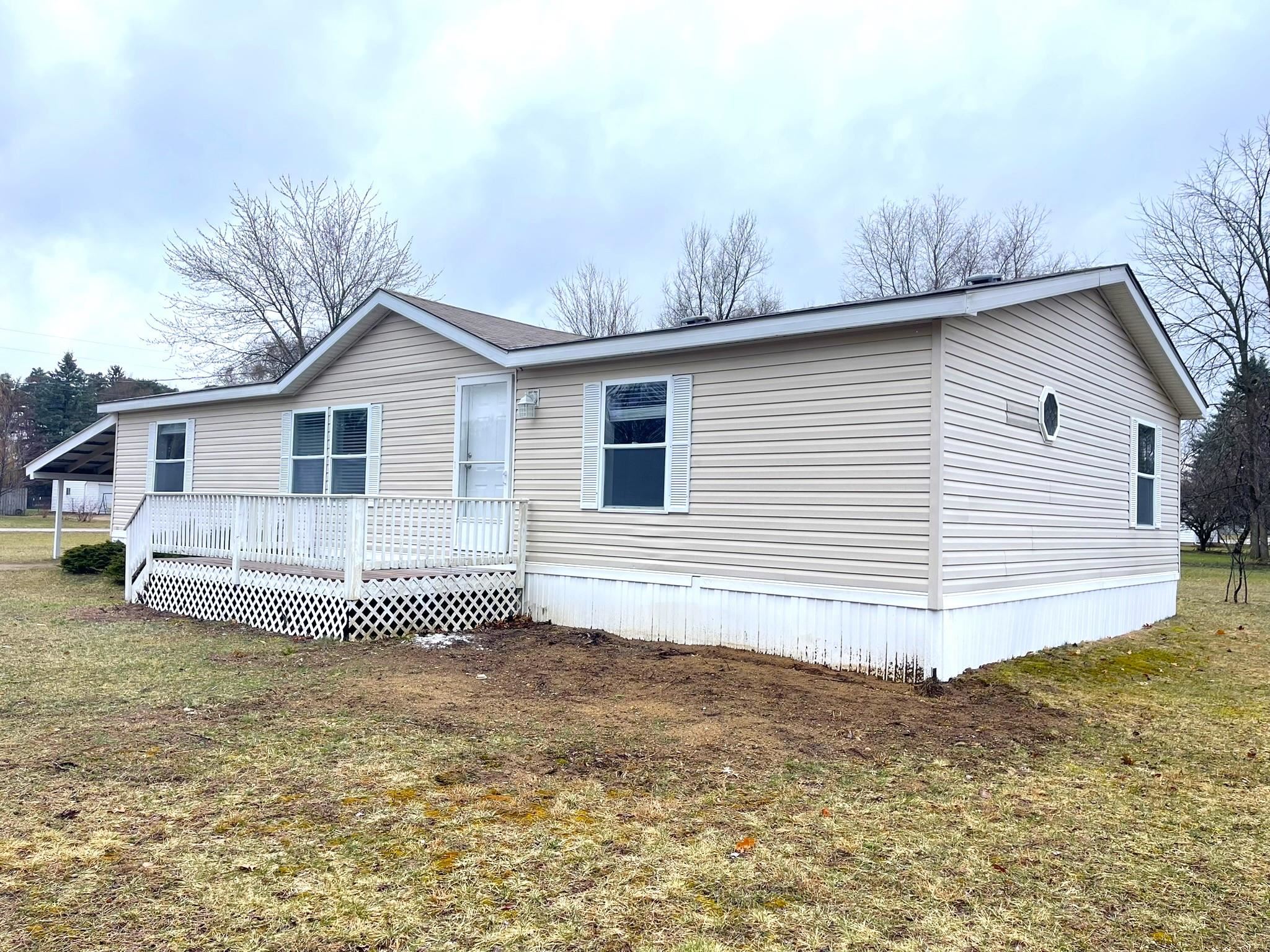 5928 Randy Lane Weidman, MI 48893 - Photo 3 of 26