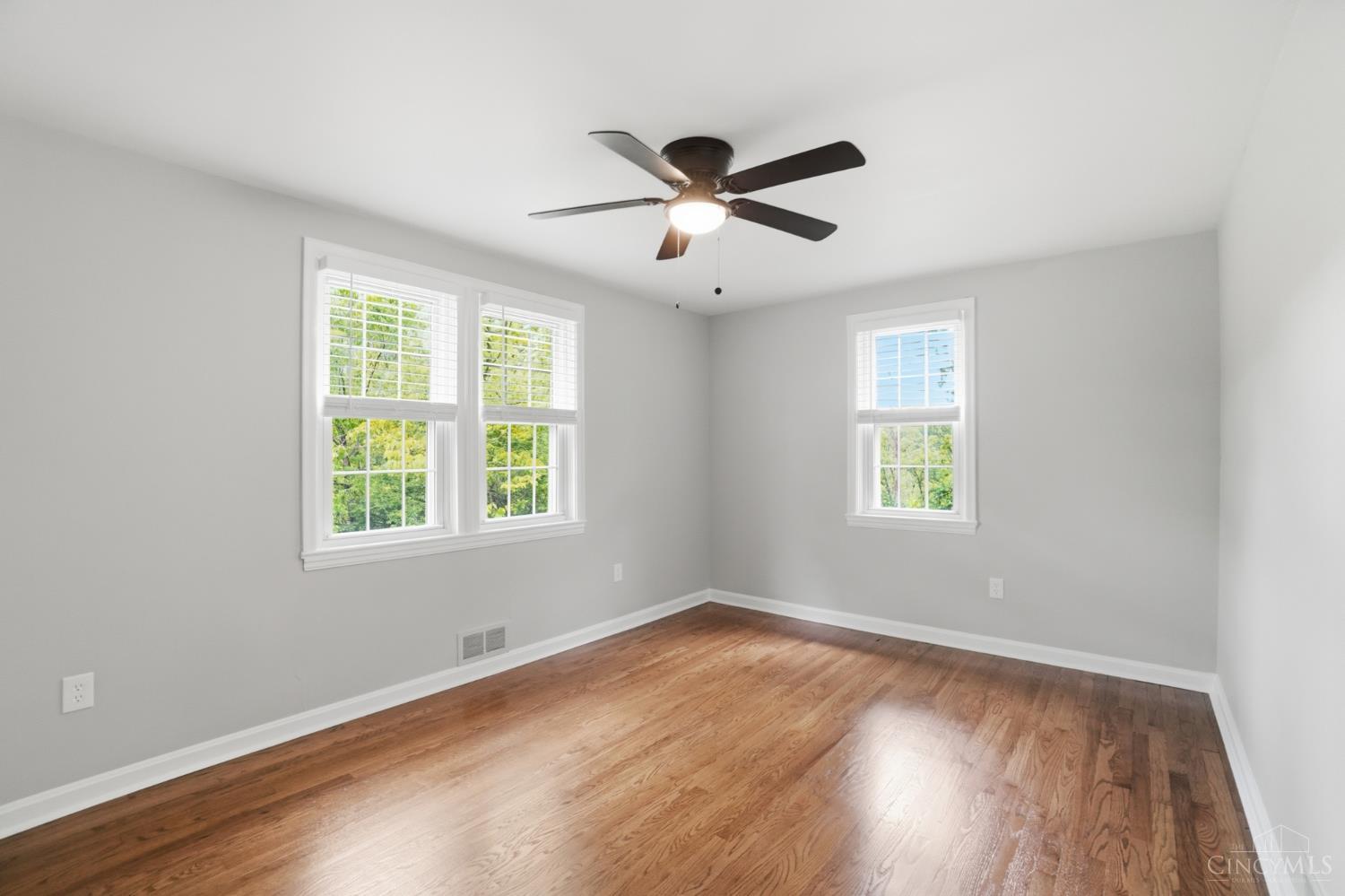 9808 Daly Road Cincinnati, OH 45231 - Photo 18 of 39