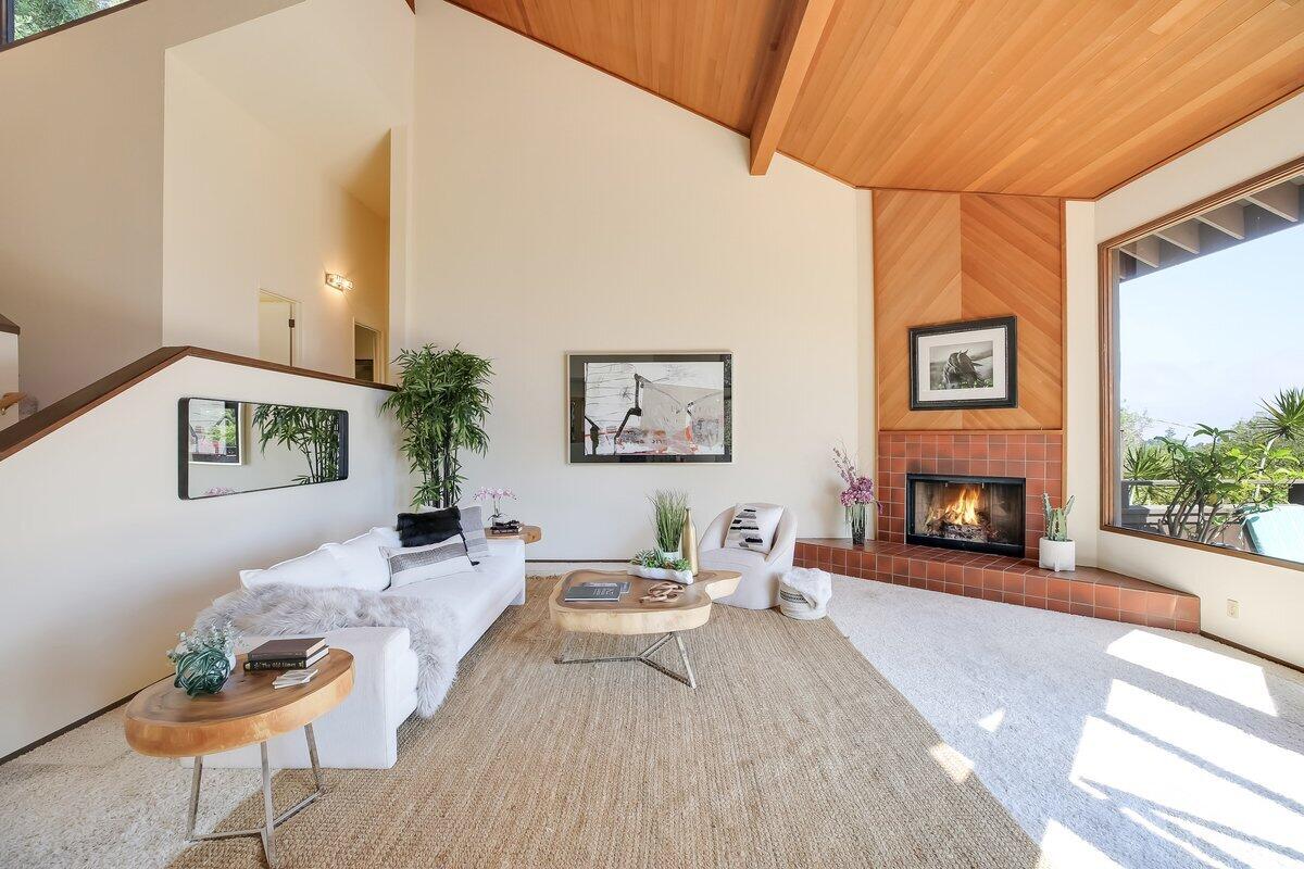 917 Cheltenham Road Santa Barbara, CA 93105 - Photo 8 of 30 Light-filled living room