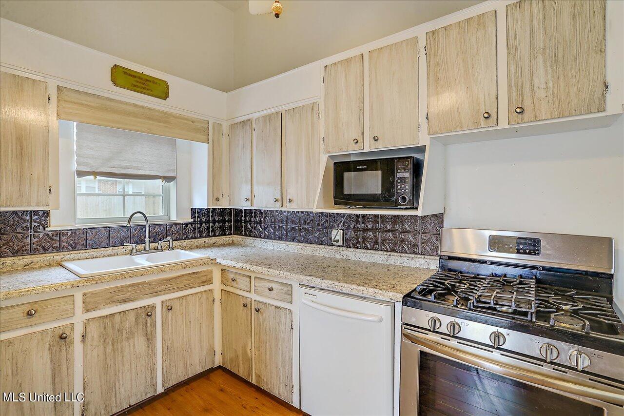 227 2nd Avenue Southwest Magee, MS 39111 - Photo 6 of 27 10-227 2nd Ave SW