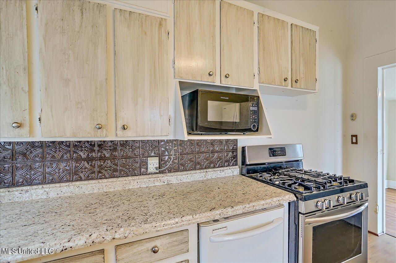 227 2nd Avenue Southwest Magee, MS 39111 - Photo 8 of 27 11-227 2nd Ave SW