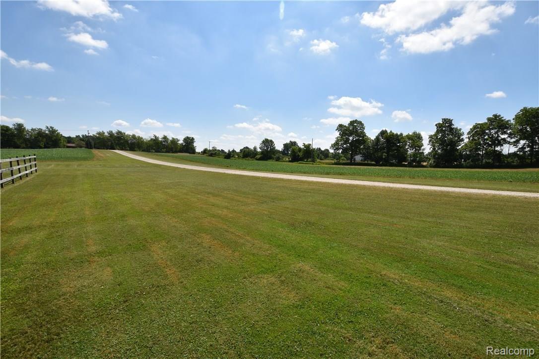 13130 Hogan Road Linden, MI 48451 - Photo 14 of 40 DSC_0423.JPG