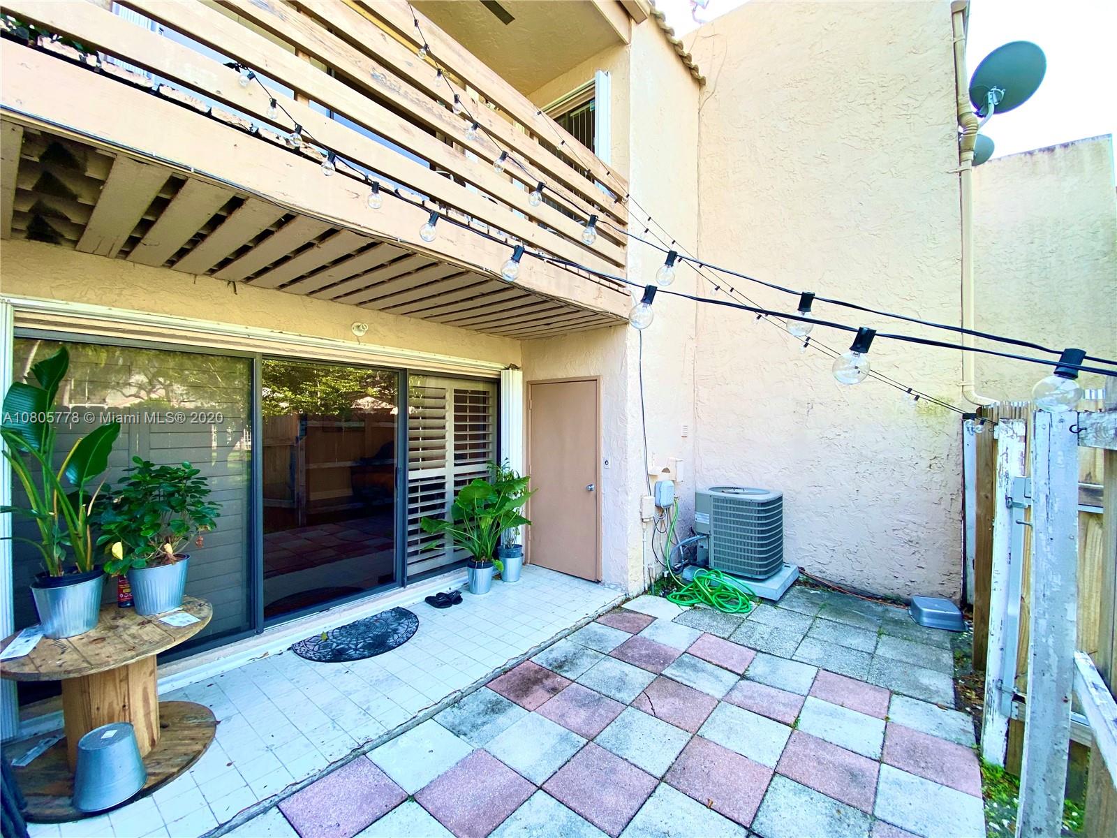 8305 Fairway Road Sunrise, FL 33351 - Photo 11 of 28 Gallery Image 11