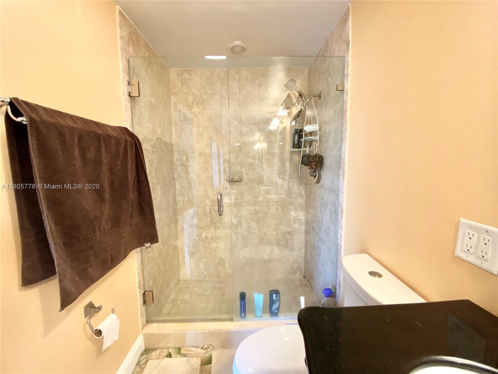 8305 Fairway Road Sunrise, FL 33351 - Photo 17 of 28 Gallery Image 17