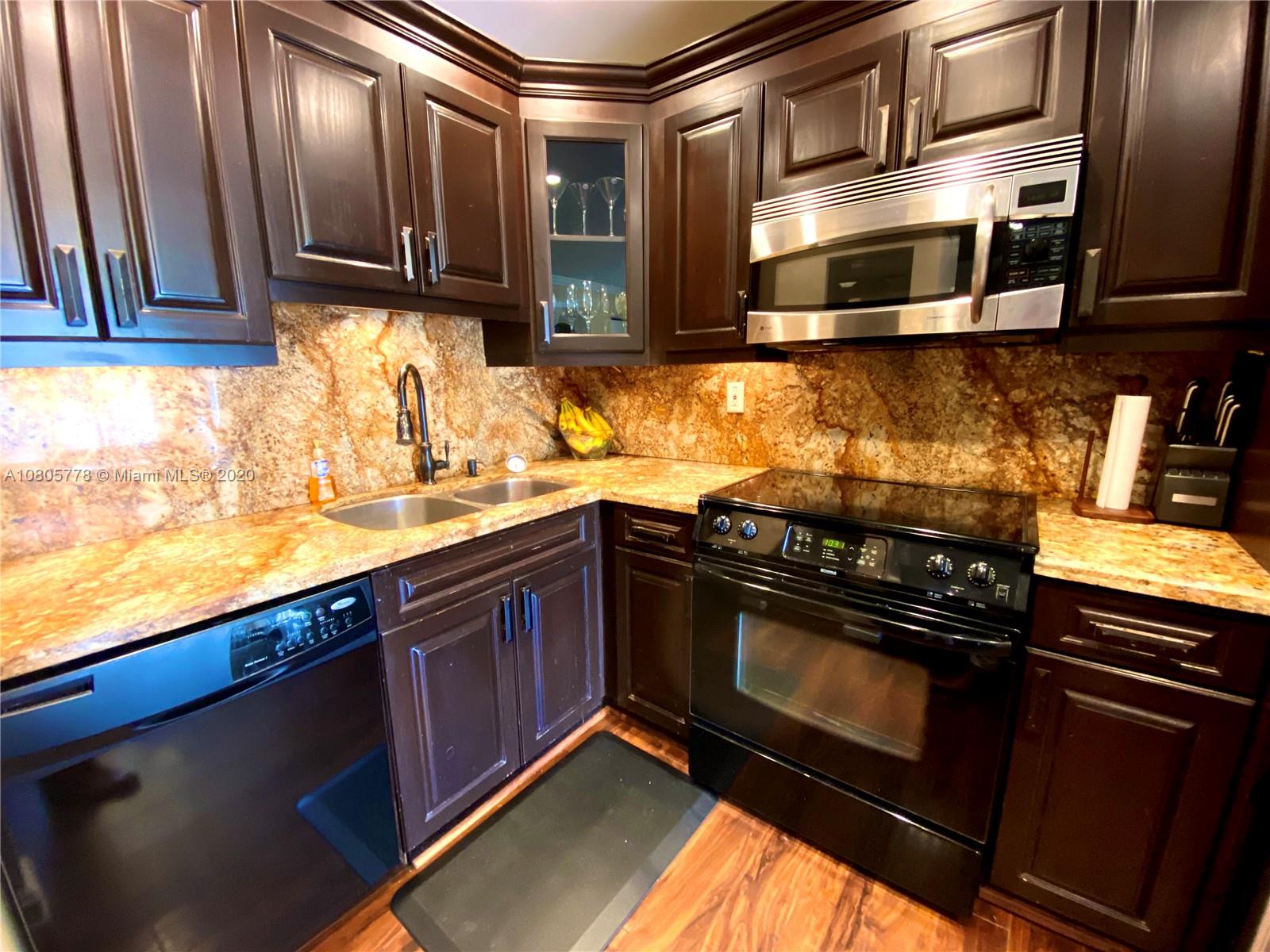 8305 Fairway Road Sunrise, FL 33351 - Photo 5 of 28 Gallery Image 5